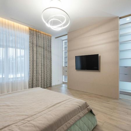 ニューデリー Plazzo Prime Plaza At Delhi Airport Bed & Breakfast エクステリア 写真