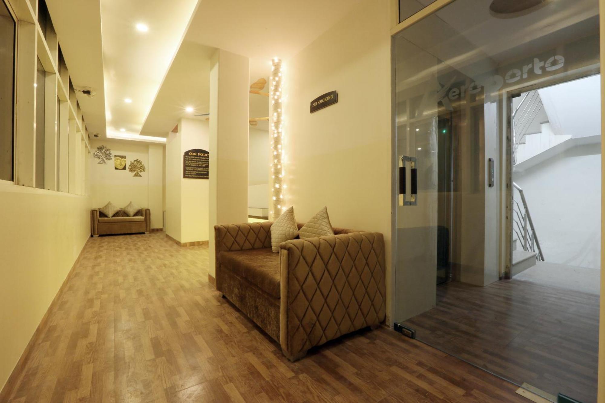 ニューデリー Plazzo Prime Plaza At Delhi Airport Bed & Breakfast エクステリア 写真