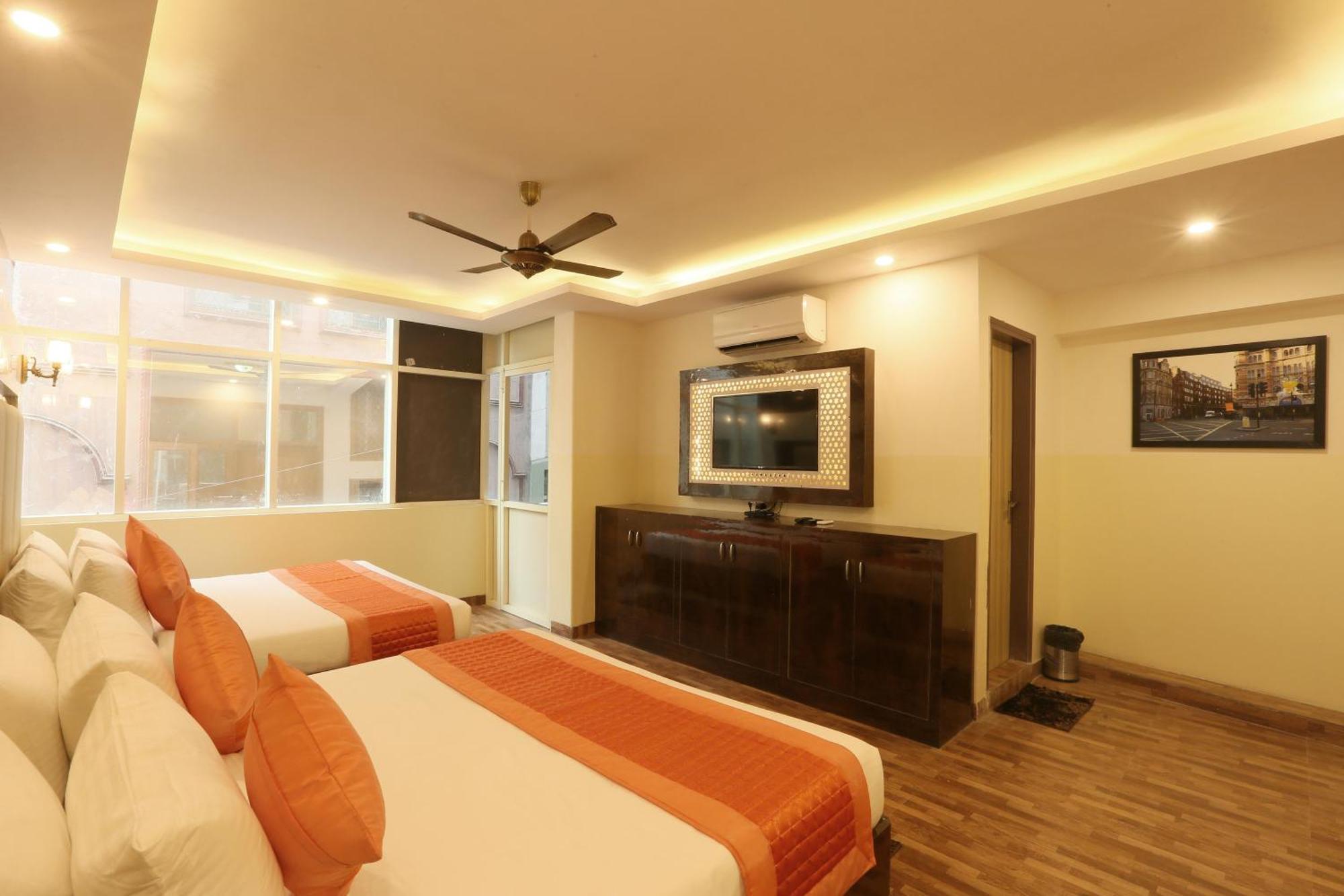 ニューデリー Plazzo Prime Plaza At Delhi Airport Bed & Breakfast エクステリア 写真