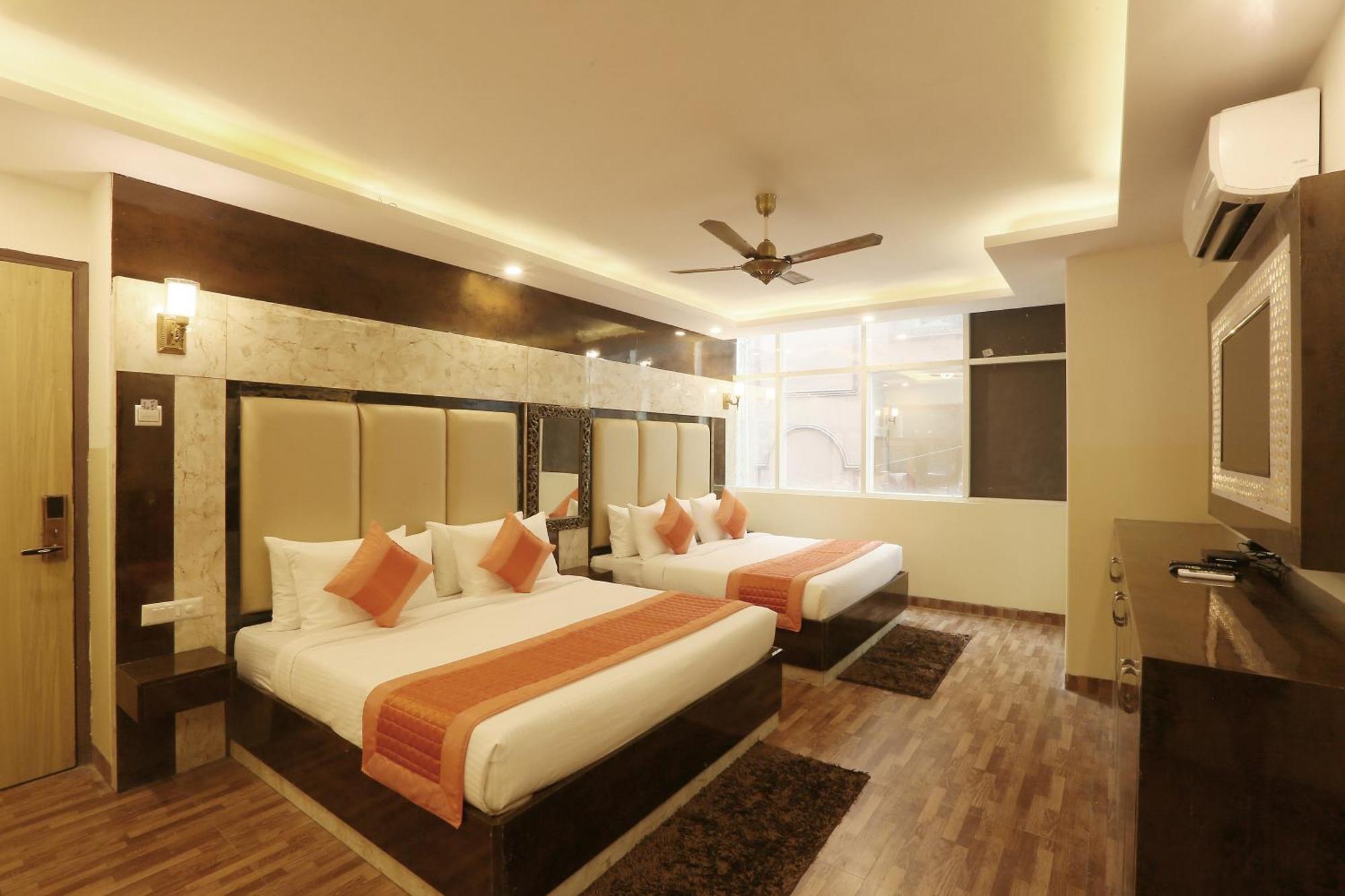 ニューデリー Plazzo Prime Plaza At Delhi Airport Bed & Breakfast エクステリア 写真