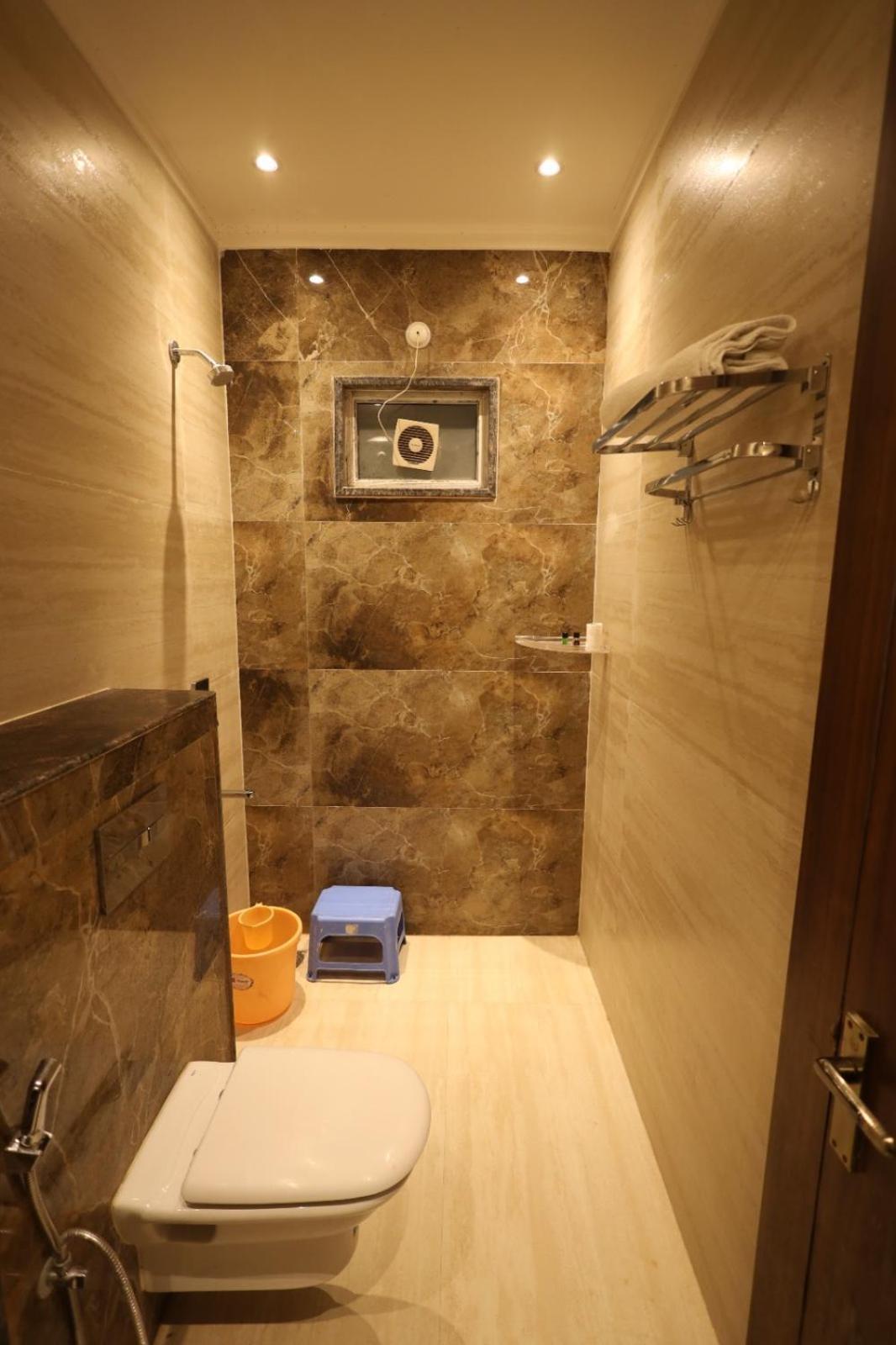 ニューデリー Plazzo Prime Plaza At Delhi Airport Bed & Breakfast エクステリア 写真