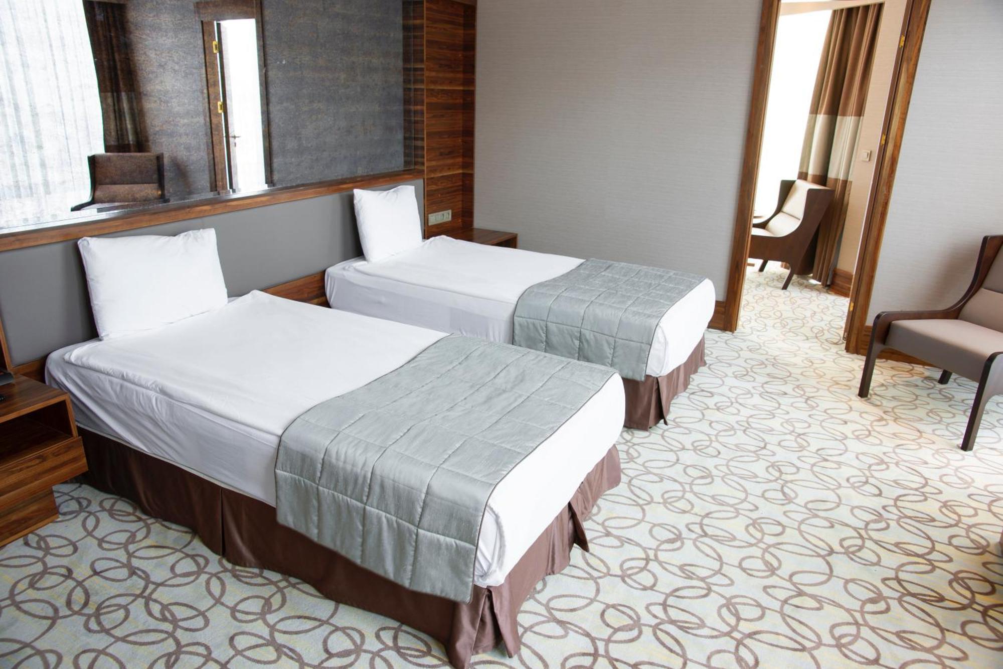 ニューデリー Plazzo Prime Plaza At Delhi Airport Bed & Breakfast エクステリア 写真